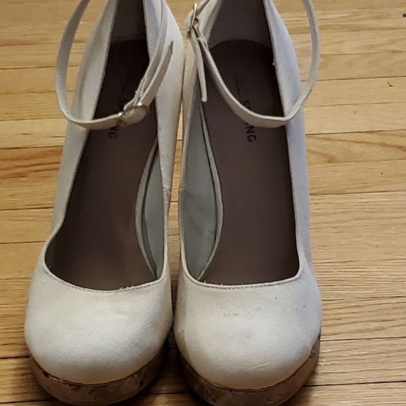 New call it Spring wedge - Picture 3 of 4